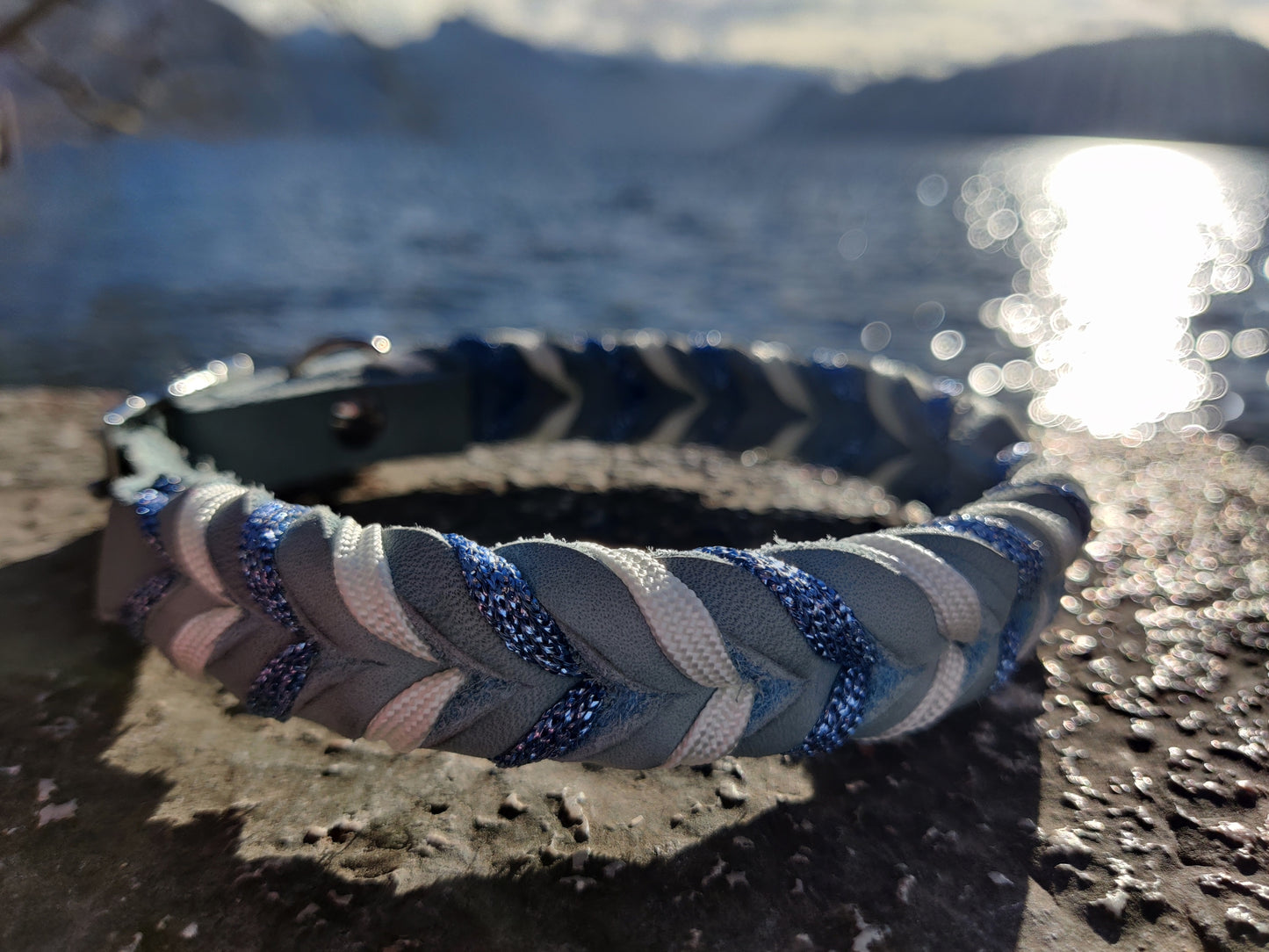 Halsband "Leder küsst Schneekristall"